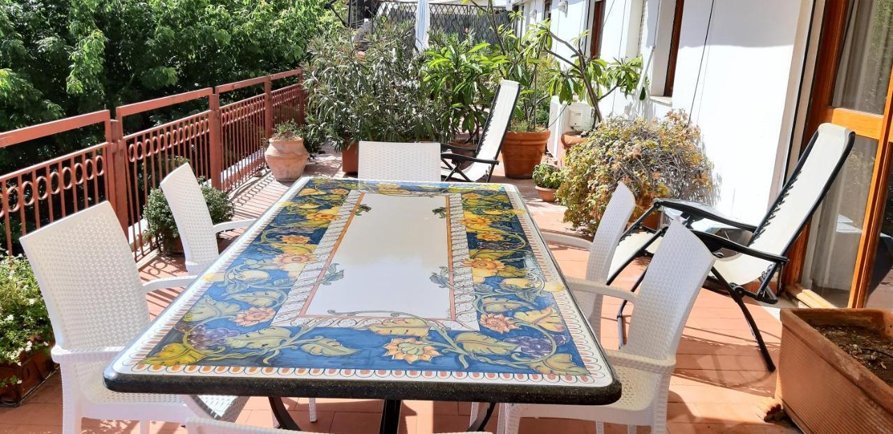 White Lotus Apartment تاورمينا المظهر الخارجي الصورة